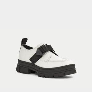 NWOB - UGG Ashton Shoe White/Black Women's size 8.5